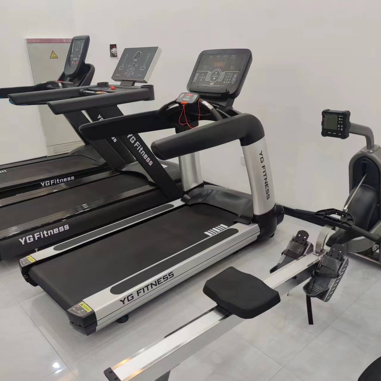 Quality Running Gear - Gym Use Electric Treadmill 3 HP